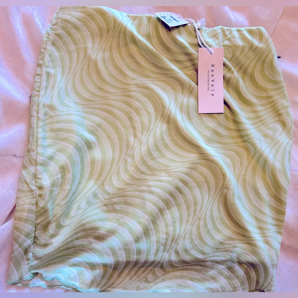 NWT green and white mini skirt